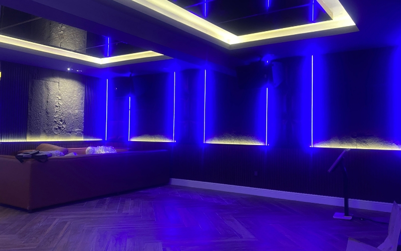 Hình ảnh thi công thực tế phòng karaoke gia đình